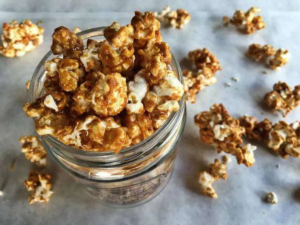 Como fazer pipoca de colher em 5 minutos com 3 ingredientes!
