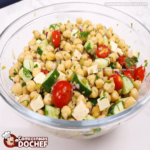 salada_de_gr_o_de_bico_com_queijo_ricota_4b29ac49