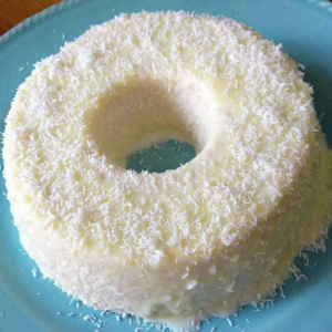 Como fazer o bolo de tapioca gelado mais rápido e fácil do mundo com apenas 5 ingredientes