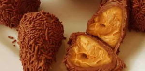 Como fazer Coxinha de Paçoquita Cremosa em 15 minutos com apenas 5 ingredientes?