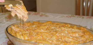Como fazer macarrão de forno incrível em 15 minutos com 5 ingredientes!