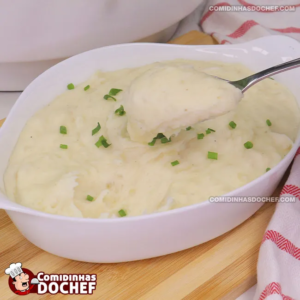 Como fazer purê de mandioca em 10 minutos com apenas 3 ingredientes!