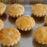 Como fazer empadinha em 15 minutos com apenas 4 ingredientes!