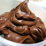 Como fazer trufas de chocolate rapidamente com apenas 3 ingredientes!