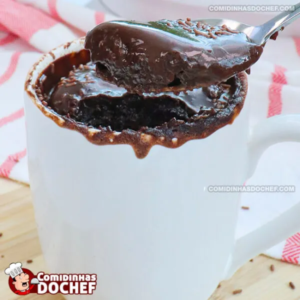Como fazer um bolo de caneca de chocolate cremoso em apenas 10 minutos!