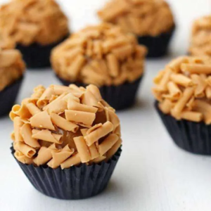 Como fazer um brigadeiro de doce de leite surpreendente em 10 minutos!