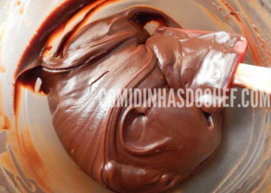 Como fazer Ganache para Ponto de Bico em apenas 5 minutos com 3 ingredientes!