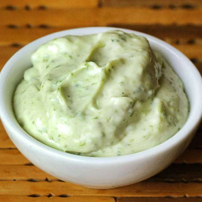 Como fazer maionese gourmet em 5 minutos com apenas 3 ingredientes!