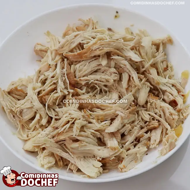 Fricassé de Frango com Requeijão e Batata Palha - Passo 3