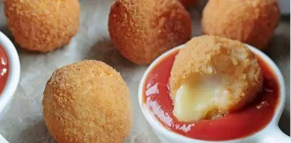 Bolinhas de Queijo