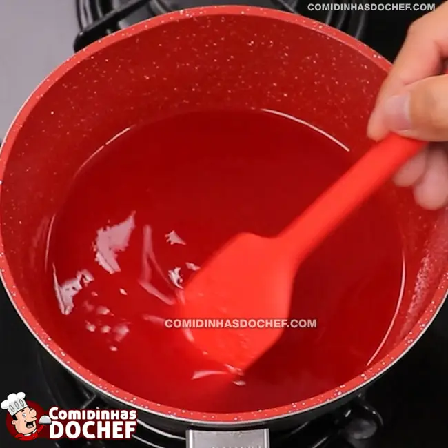 Recheio de Mousse de Morango - Passo 2