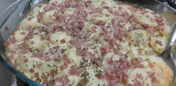 Batata de Forno com Frango Rápida