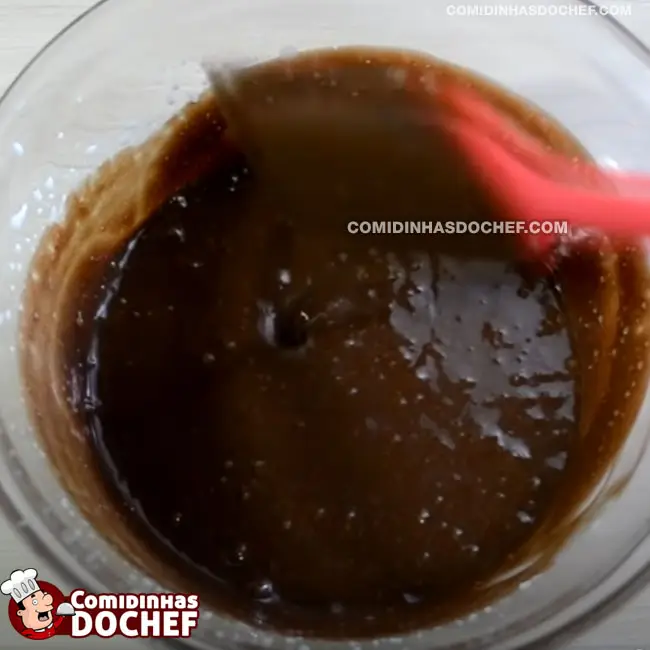 Mousse de Chocolate Simples - Passo 4