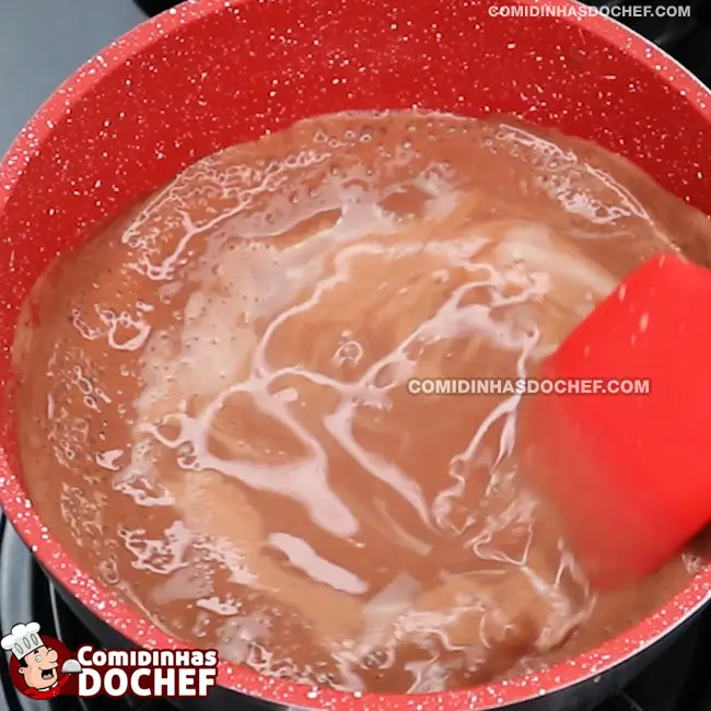 Receita de Chocolate Quente Bem Cremoso - Passo 2