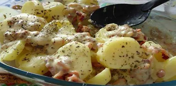 Batatas Gratinadas com Bacon