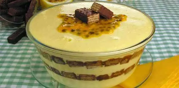 Gelado de Maracujá com Bis