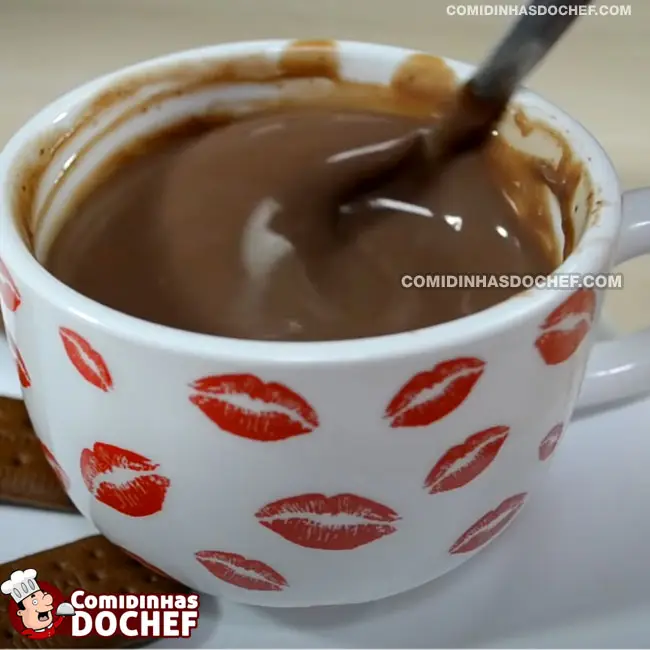 Receita de Chocolate Quente no Micro-ondas - Passo 9