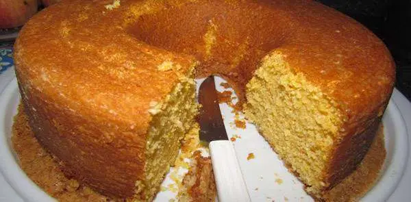 Bolo de Fubá Simples