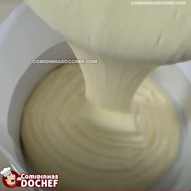Receita de Pão de Ló Fofinho - Passo 3