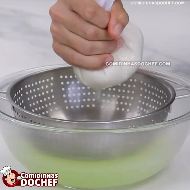 Queijo Caseiro Com 3 Ingredientes - Passo 4