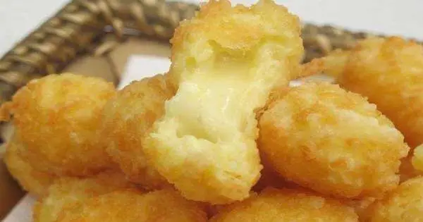 Bolinho de Batata com Queijo