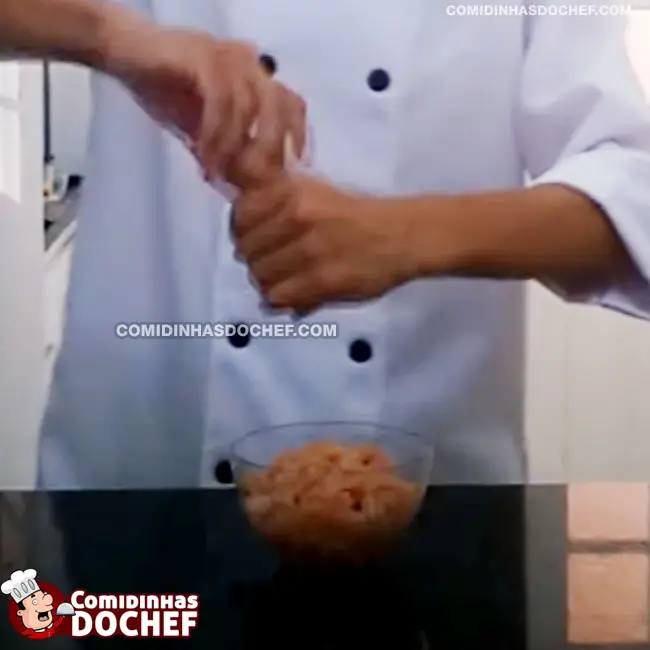 Como Fazer Strogonoff de Frango - Passo 1