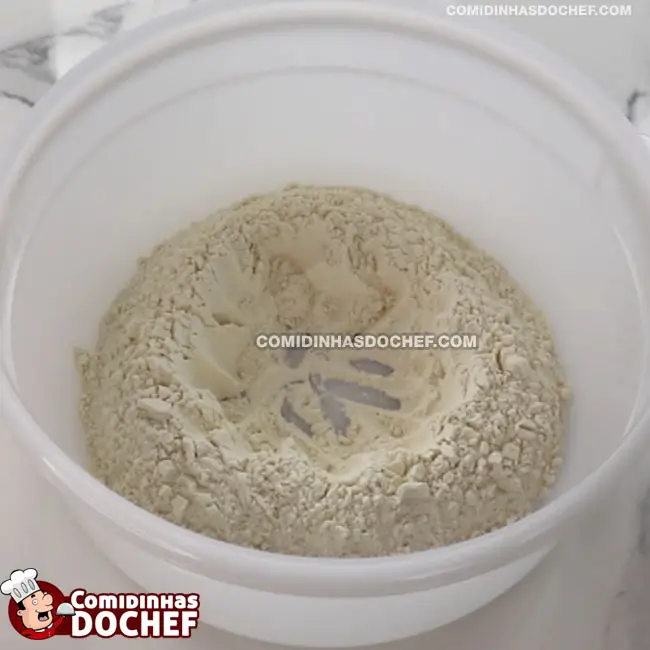 Massa de Empadão Que Derrete na Boca - Passo 1