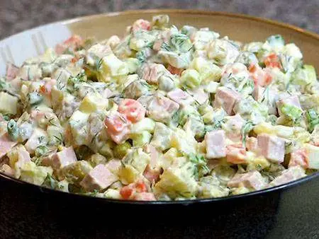 Salada Tradicional de Maionese