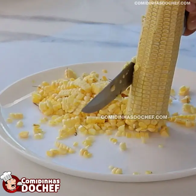 Como Fazer Broa de Milho na Frigideira - Passo 1