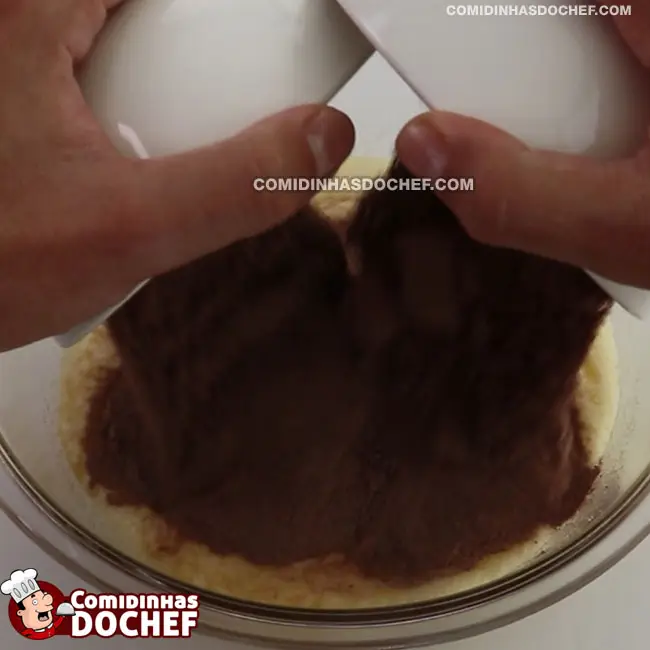 Como Fazer Ovo Brownie de Páscoa - Passo 2