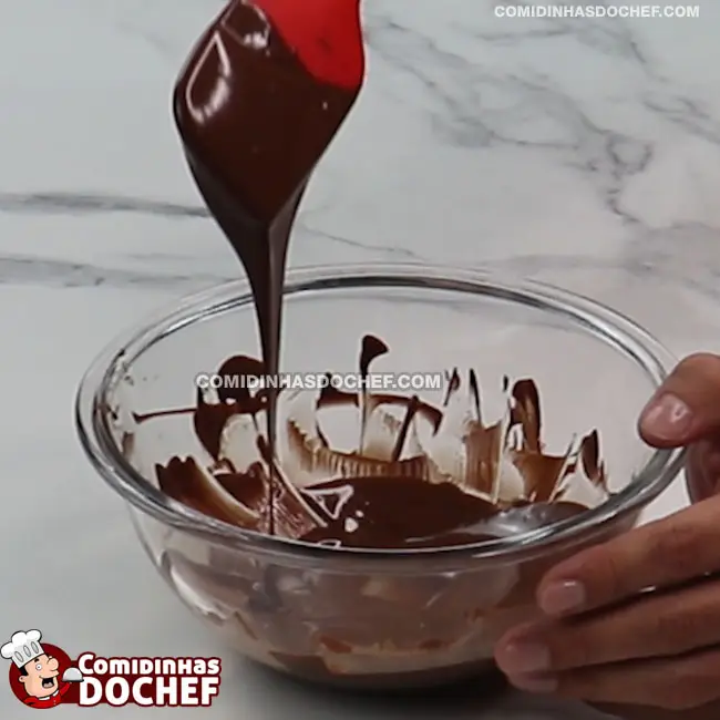 Como Fazer Ovo Brownie de Páscoa - Passo 1