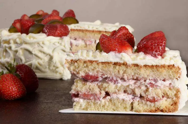 7 Receitas de Bolos Para Vender - https://comidinhasdochef.com/wp-content/uploads/2017/09/Maionese-Enformada.jpg