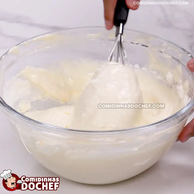 Massa Básica Para Fazer Bolo de Pote - Passo 3