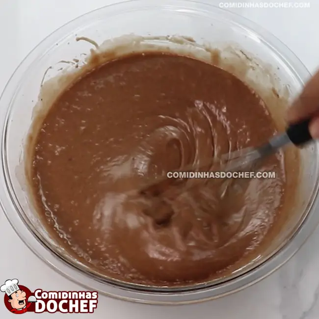 Bolo de Chocolate com Recheio de Marshmallow - Passo 4