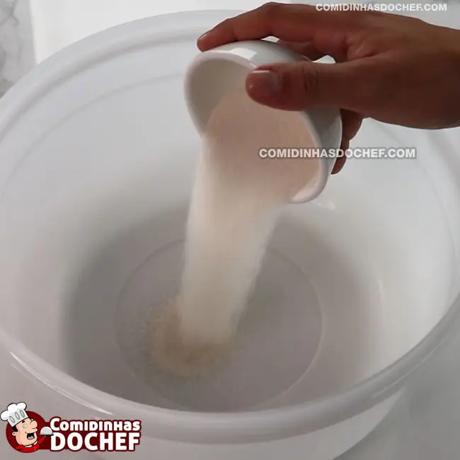 Massa Básica para Pães e Roscas Doces - Passo 1
