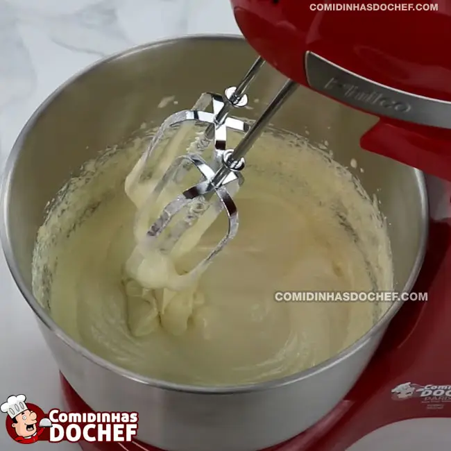 Receita de Bolo Ananás - Passo 3