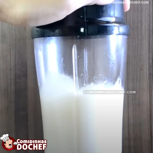 Como Fazer Batidinha de Coco - Passo 2