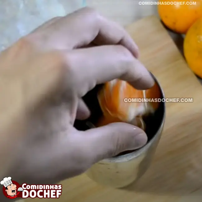 Como Fazer Caipirinha De Tangerina - Passo 1