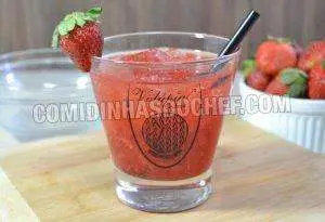 Como Fazer de Caipirinha de Morango