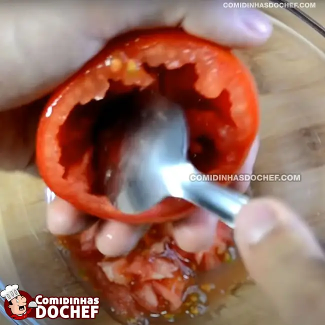 Tomate Recheado de Forno 3 Ingredientes - Passo 2