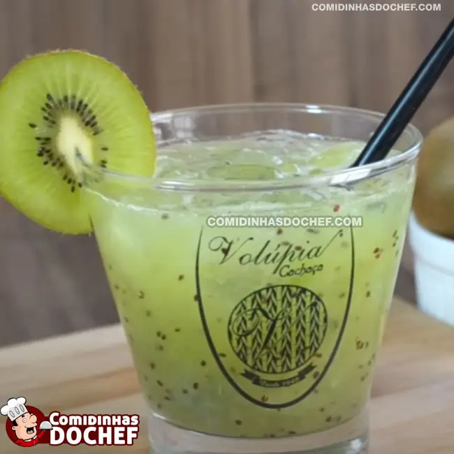 Como Fazer Caipirinha de Kiwi - Passo 6