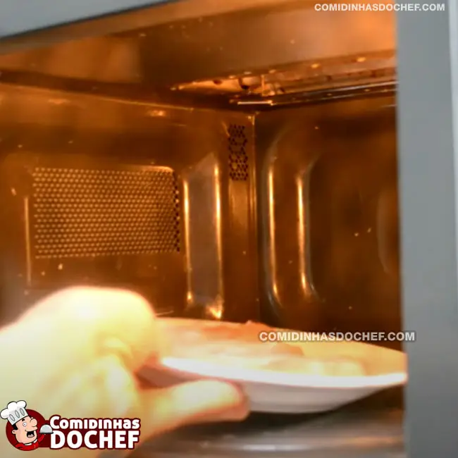 Cozinhar Frango no Microondas - Passo 1