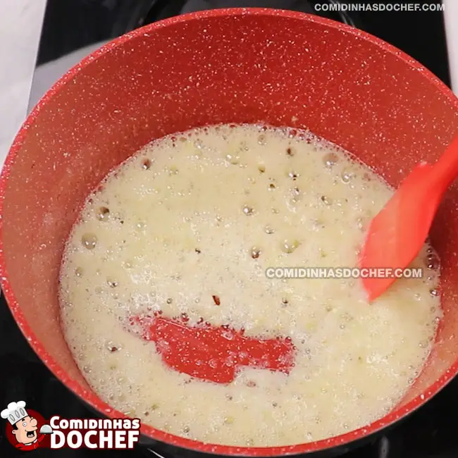 Receita de Farofa Natalina com Frutas - Passo 1