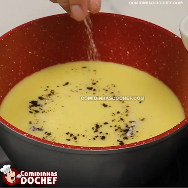Receita de Molho Bechamel (Molho Branco) - Passo 4