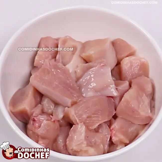 Como Temperar Frango Desfiado - Passo 1