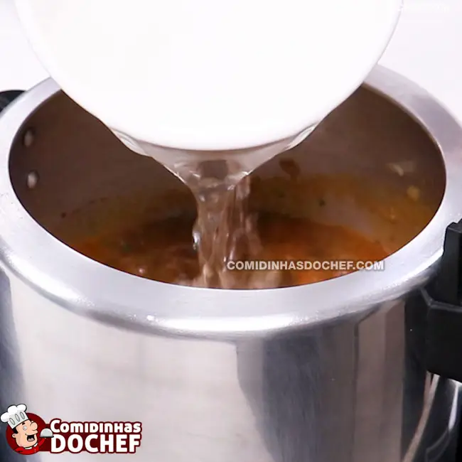 Como Temperar Frango Desfiado - Passo 6