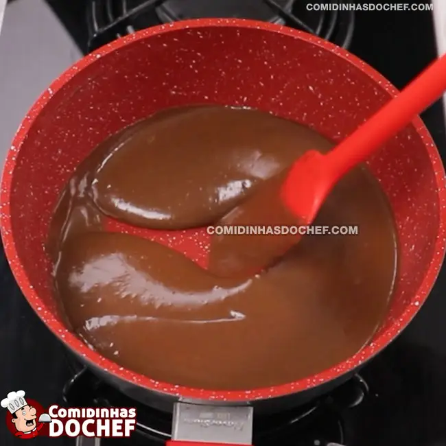 Receita de Ovo de Páscoa de Colher - Passo 2