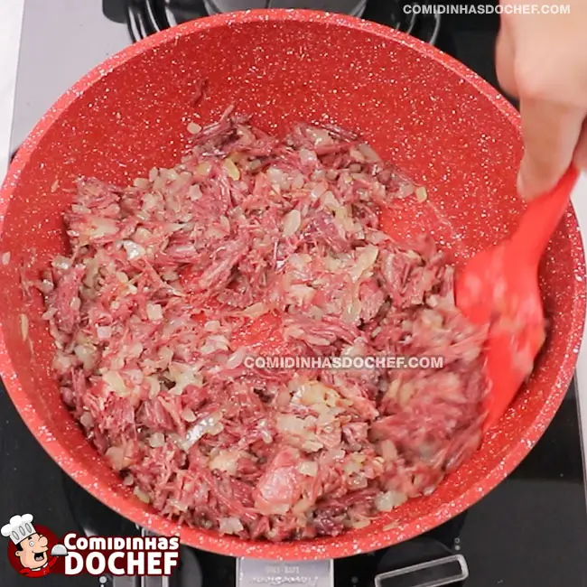 Caldo de Aipim com Carne Seca - Passo 3