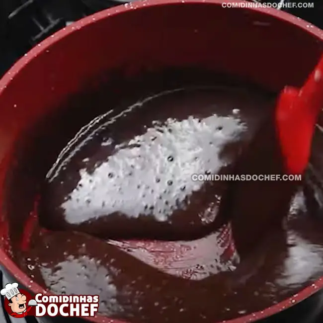 Mousse de Chocolate com Nescau - Passo 2