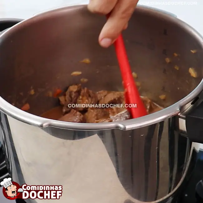 Receita de Coxão Mole ao Molho - Passo 6